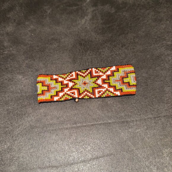 Handmade Beaded Bracelet With Geometric Star Pattern In Red Green & White Adjus - Picture 2 of 7